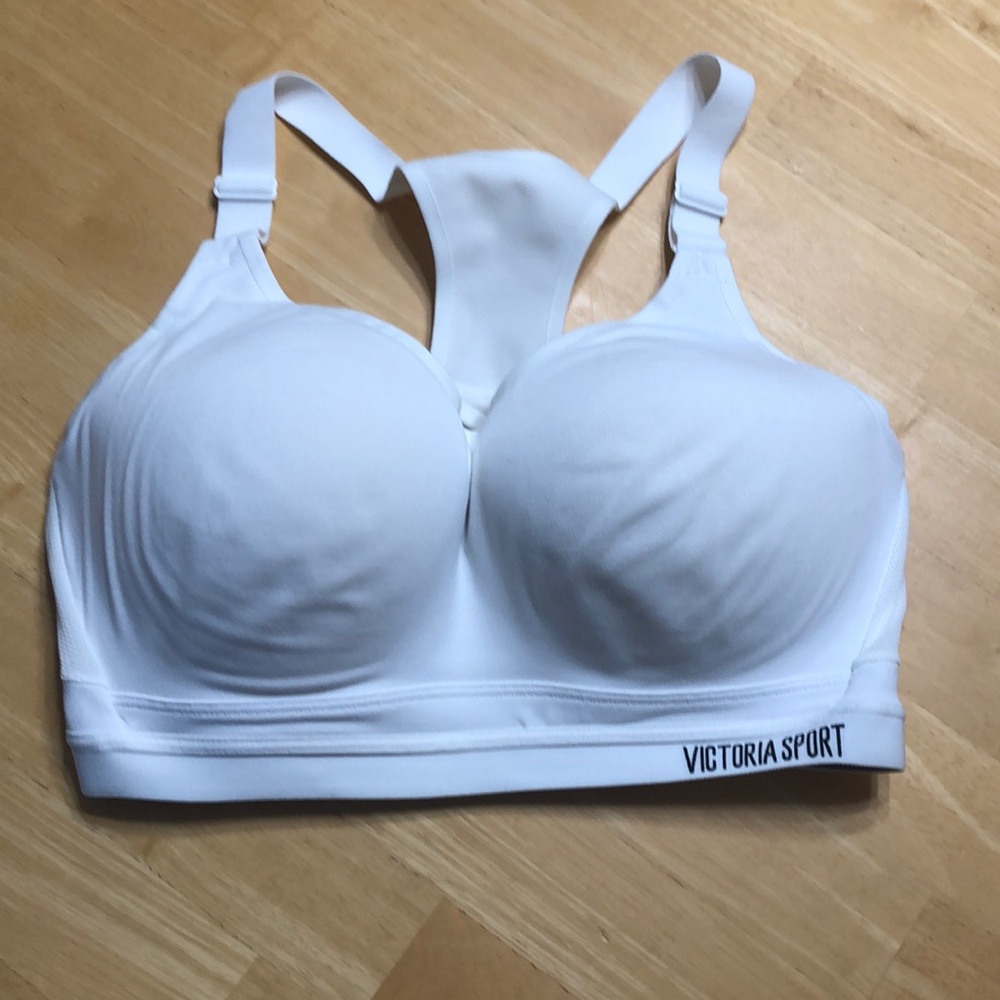 Victoria’s Secret sports bra. Size 34DDD